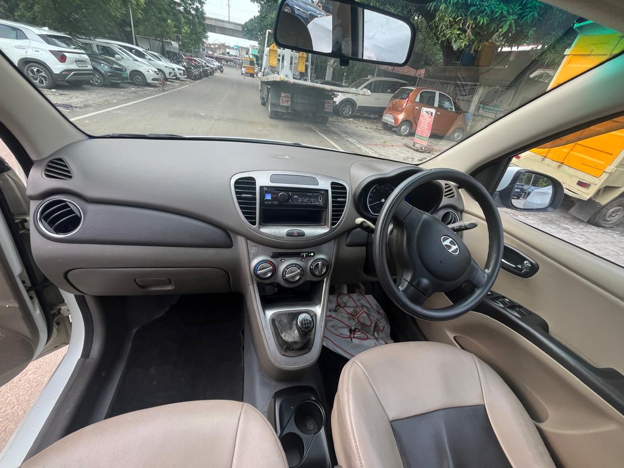 Hyundai I10(2010-2017) Magna 1.1 Irde2 Special Edition